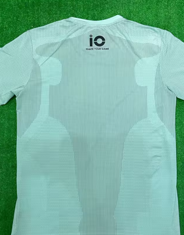 T- Men's io Fitted Tee